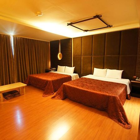 Beverly Garden Motel Chiayi Eksteriør bilde